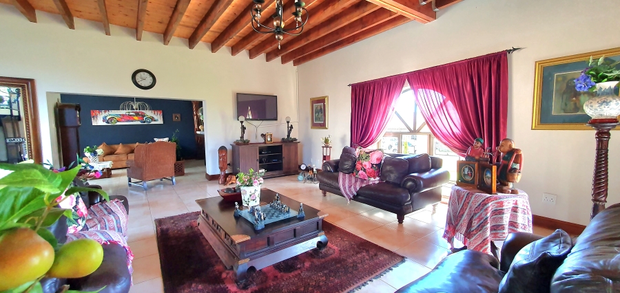 4 Bedroom Property for Sale in Strelitzia Park Eastern Cape
